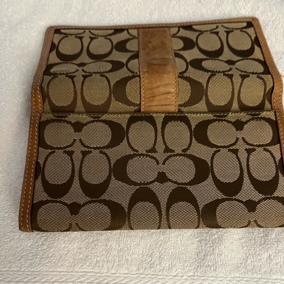 Tan Coach leather and canvas long wallet - Picture 6 of 10